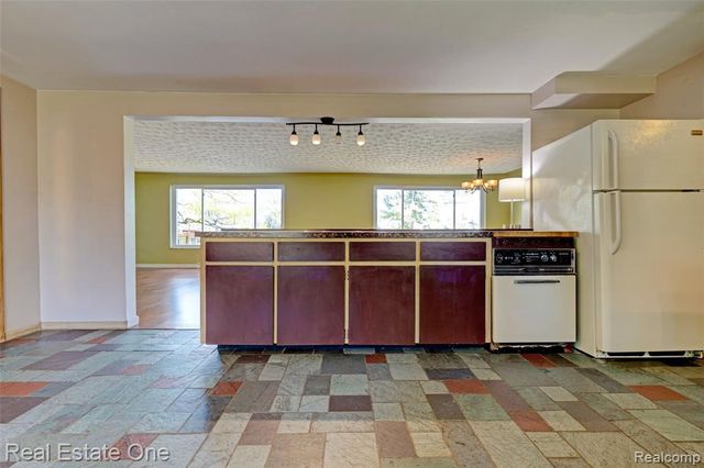 1140 Seneca Road, Lake Orion, MI 48362