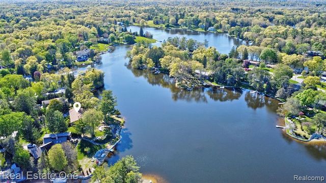 1140 Seneca Road, Lake Orion, MI 48362