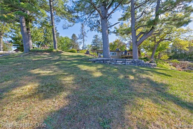 1140 Seneca Road, Lake Orion, MI 48362