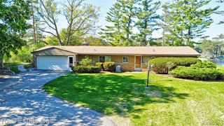 1140 Seneca Road, Lake Orion, MI 48362