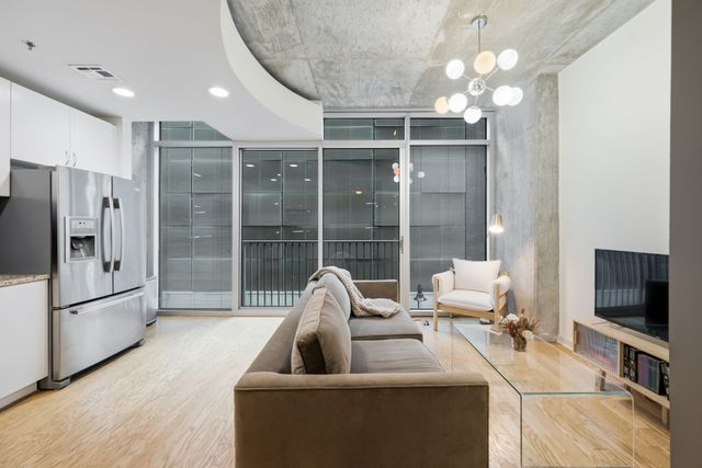 301 Demonbreun St Unit 405, Nashville, TN 37201