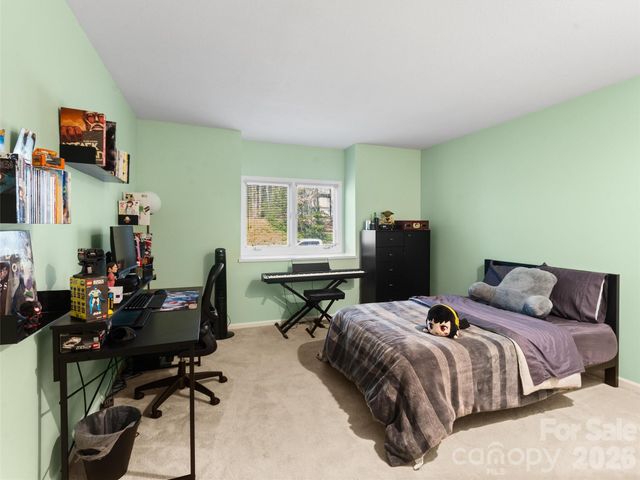 26 Autumn Ridge Lane, Asheville, NC 28803