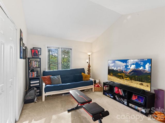 26 Autumn Ridge Lane, Asheville, NC 28803