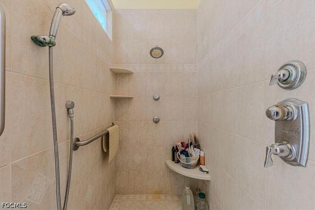 15551 Idalia DR, Alva, FL 33920