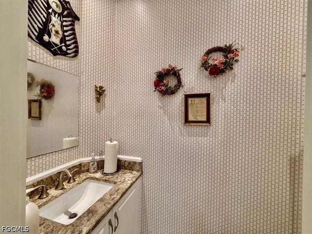 15551 Idalia DR, Alva, FL 33920