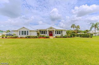15551 Idalia DR, Alva, FL 33920