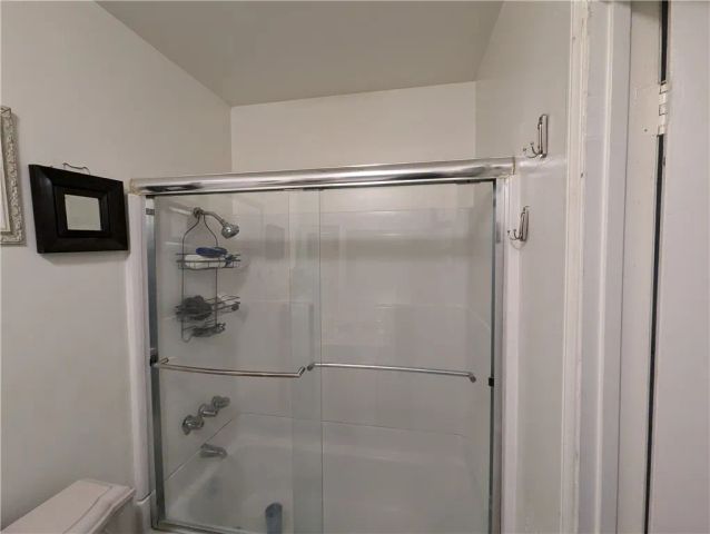 18530 Hatteras St Unit 329, Tarzana, CA 91356