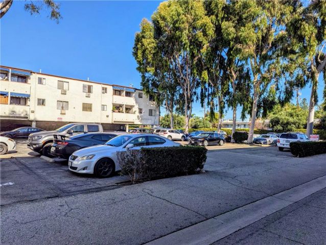 18530 Hatteras St Unit 329, Tarzana, CA 91356
