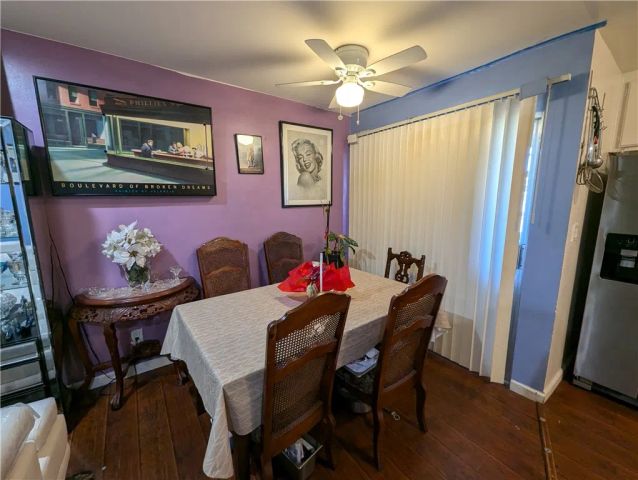 18530 Hatteras St Unit 329, Tarzana, CA 91356