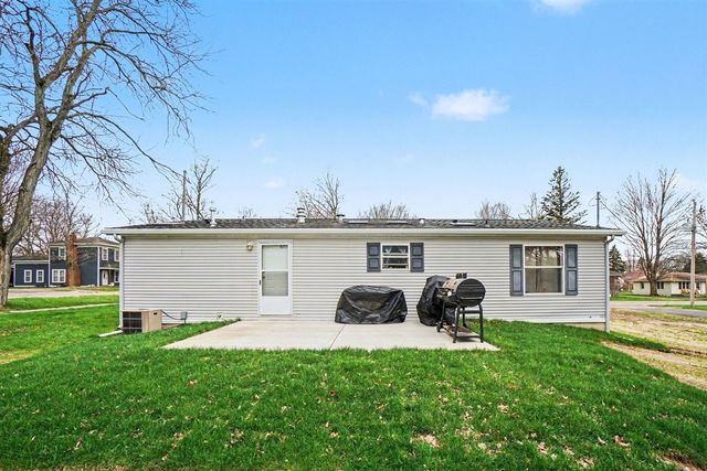 403 E 2nd Street, Lawton, MI 49065