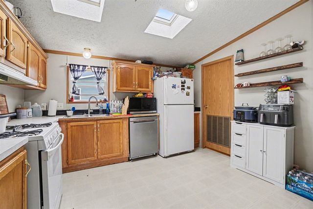 403 E 2nd Street, Lawton, MI 49065