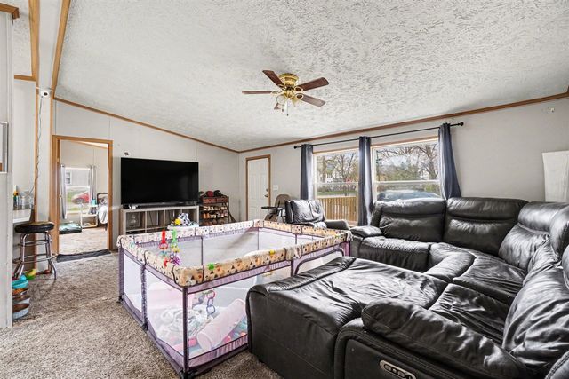 403 E 2nd Street, Lawton, MI 49065