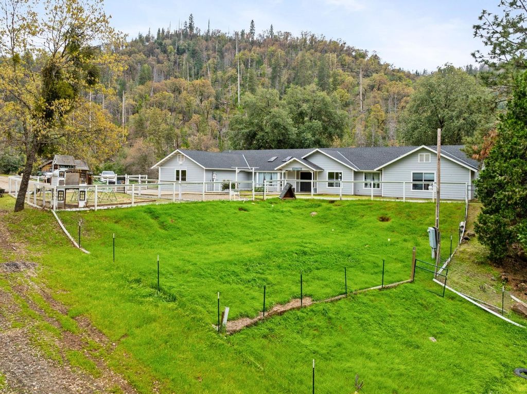 Image 2 of property listing at 36345 Mudge Ranch Road, Coarsegold, CA 93614