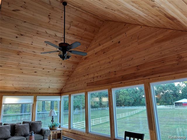 9074 White Road, Linden, MI 48451