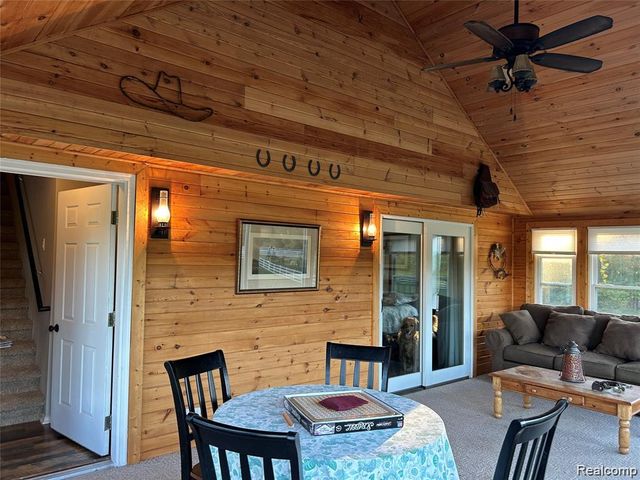 9074 White Road, Linden, MI 48451