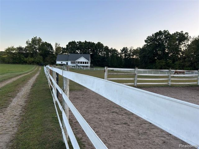 9074 White Road, Linden, MI 48451