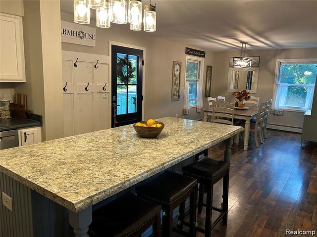 9074 White Road, Linden, MI 48451