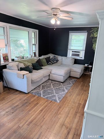 590 Vauxhall St Extension, Waterford, CT 06385