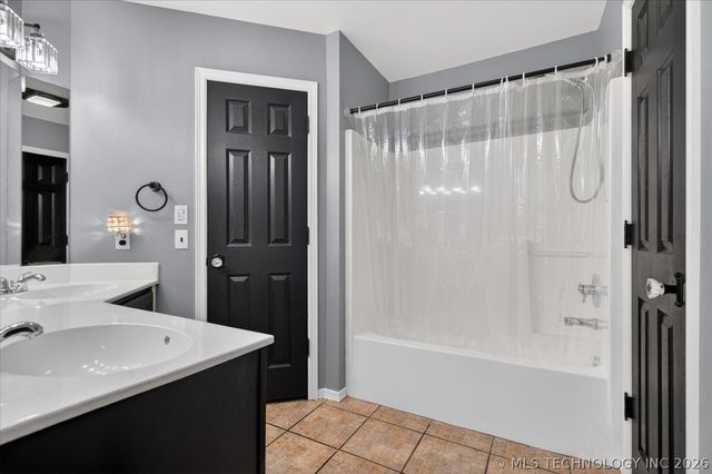 12027 N 108th East Avenue, Collinsville, OK 74021