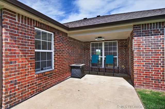 12027 N 108th East Avenue, Collinsville, OK 74021