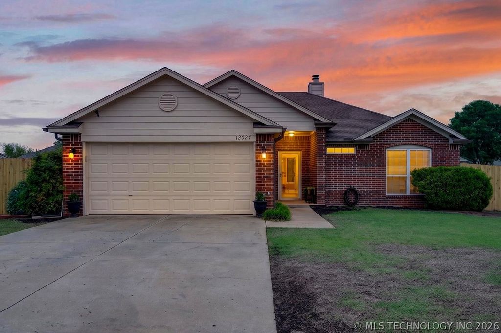 12027 N 108th East Avenue, Collinsville, OK 74021