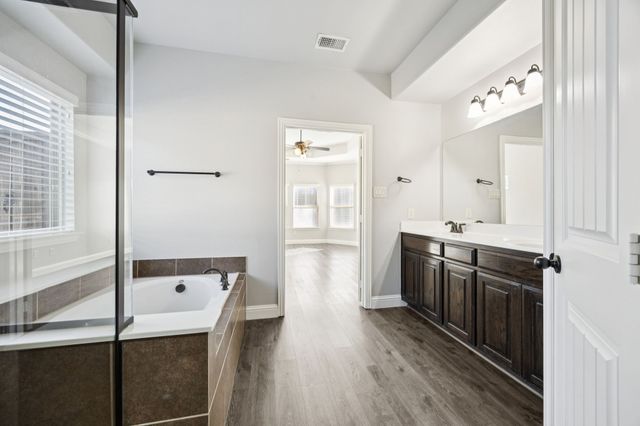 317 Hawks Drive, Fate, TX 75087