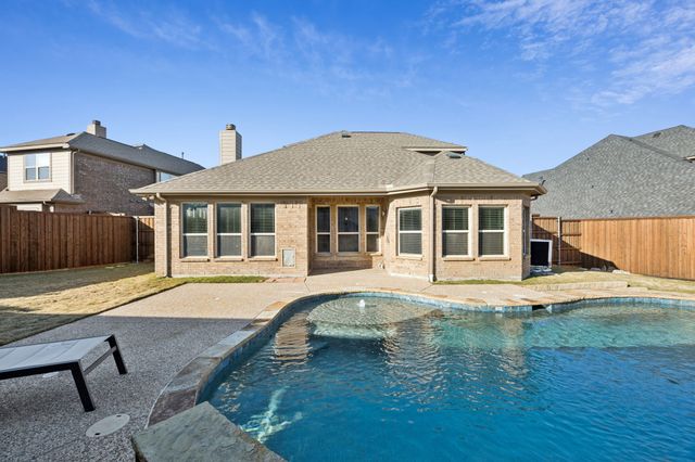 317 Hawks Drive, Fate, TX 75087