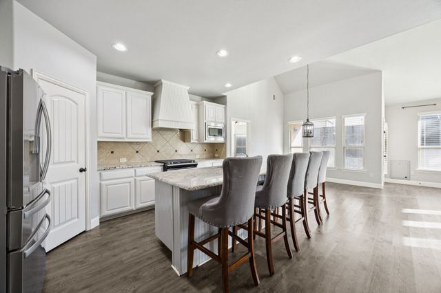 317 Hawks Drive, Fate, TX 75087