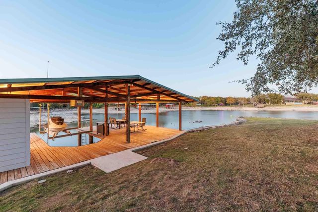 1002 S Rockwood DR, Buchanan Dam, TX 78609