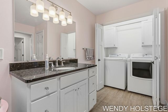 859 Creekridge Drive, Holland, MI 49423