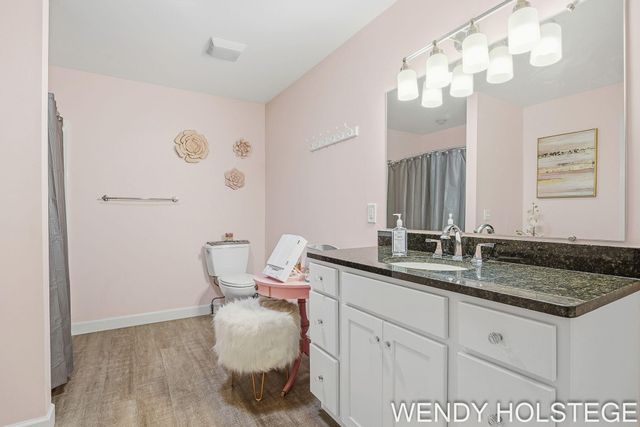 859 Creekridge Drive, Holland, MI 49423