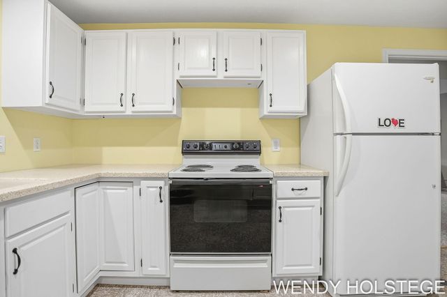 859 Creekridge Drive, Holland, MI 49423