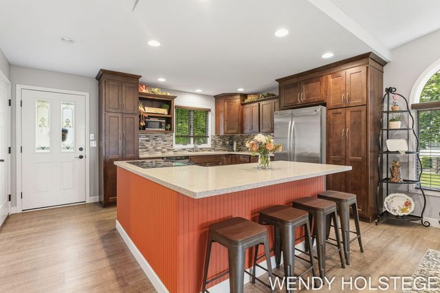 859 Creekridge Drive, Holland, MI 49423