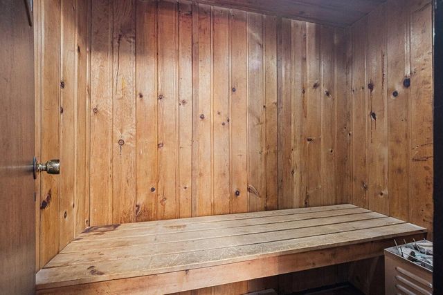 10705 Lane Street, Crown Point, IN 46307