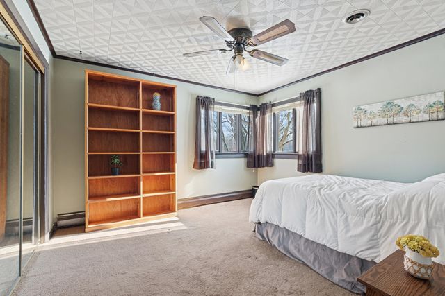 10705 Lane Street, Crown Point, IN 46307