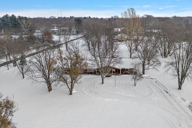 10705 Lane Street, Crown Point, IN 46307