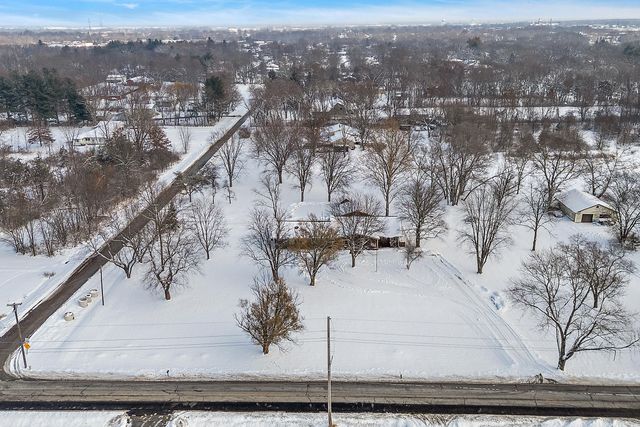 10705 Lane Street, Crown Point, IN 46307