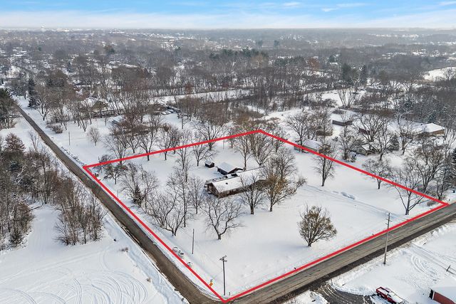 10705 Lane Street, Crown Point, IN 46307