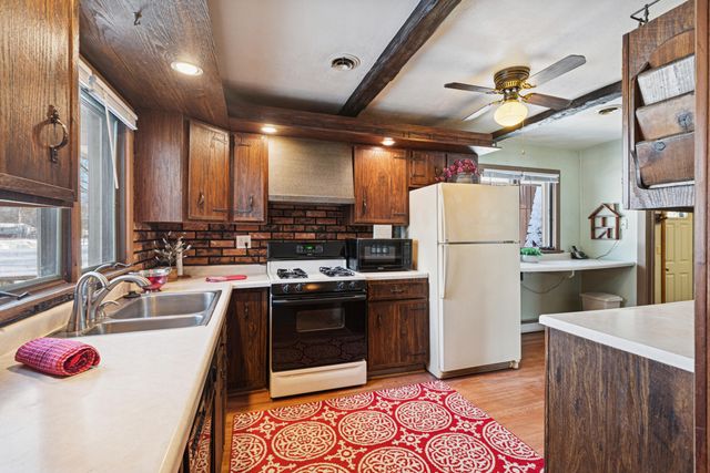 10705 Lane Street, Crown Point, IN 46307