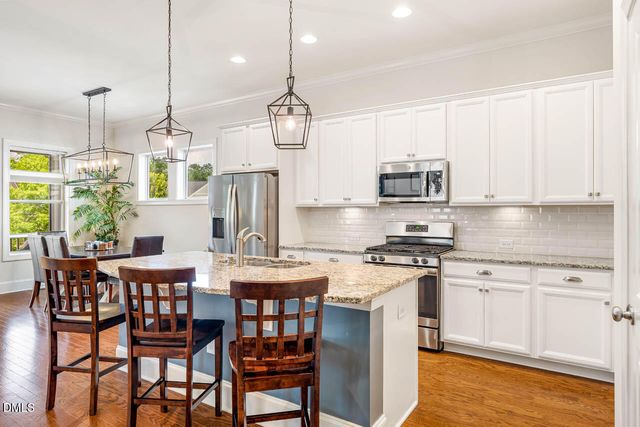 44 Rock Ledge Drive, Chapel Hill, NC 27516