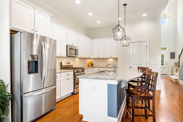 44 Rock Ledge Drive, Chapel Hill, NC 27516