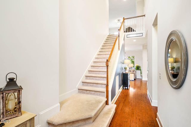 44 Rock Ledge Drive, Chapel Hill, NC 27516