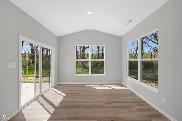 5226 Jacaranda Drive, Indianapolis, IN 46239