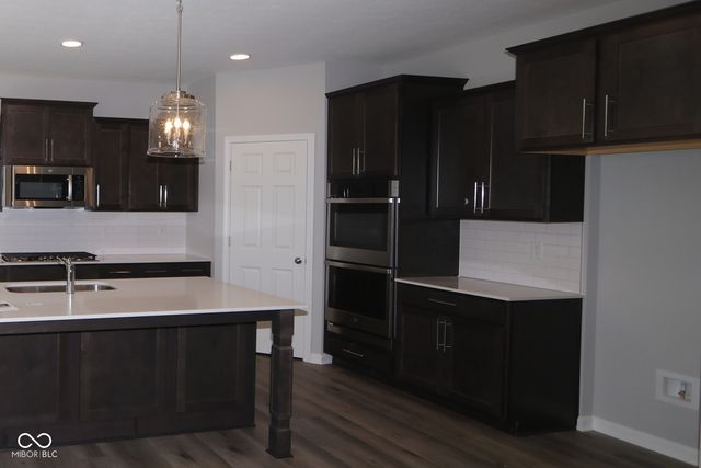 5226 Jacaranda Drive, Indianapolis, IN 46239