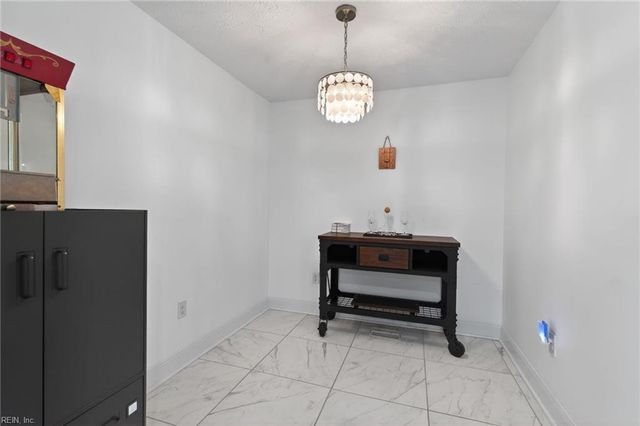 534 Beech DR, Newport News, VA 23601