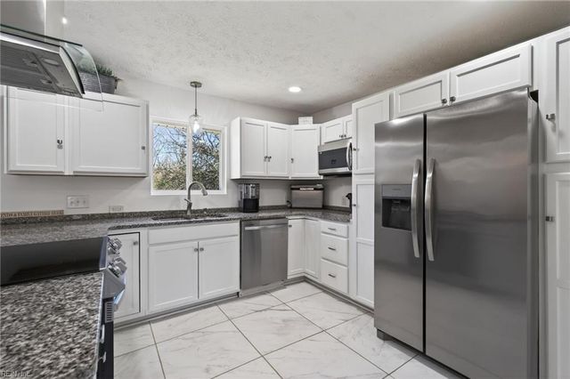 534 Beech DR, Newport News, VA 23601