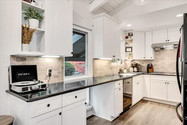 281 Anchor Court, Boulder Creek, CA 95006