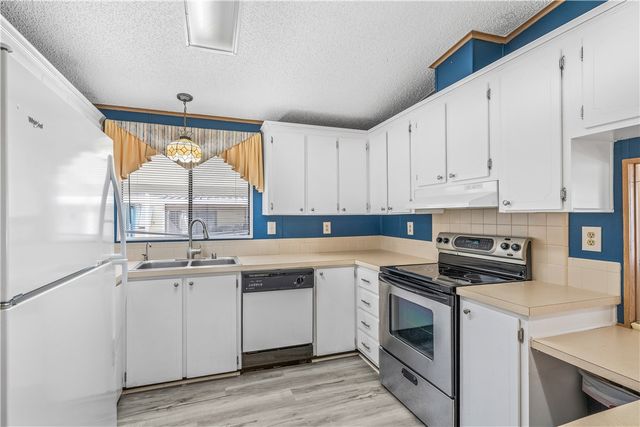 7635 Blackhawk Road, Micco, FL 32976