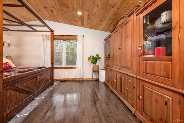 1037 W Marsh Court, Sanford, MI 48657