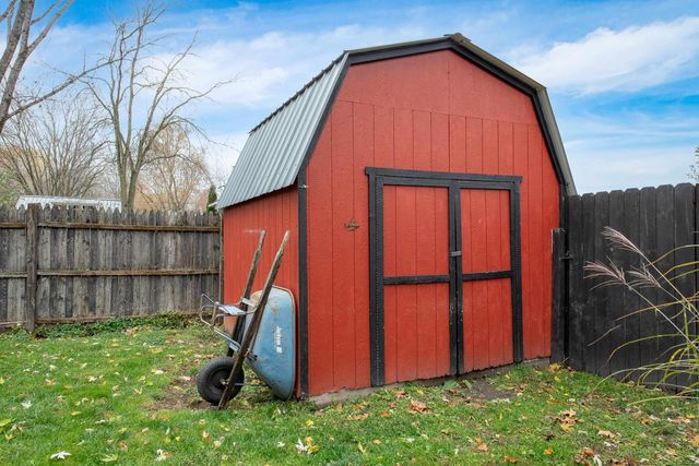 1037 W Marsh Court, Sanford, MI 48657